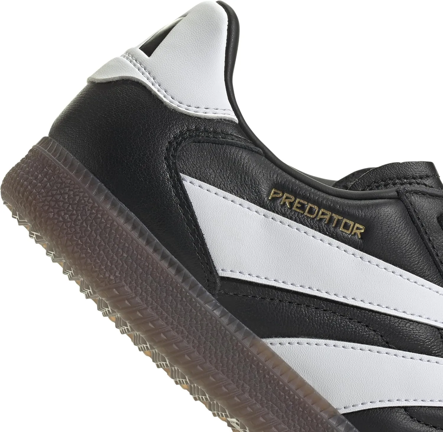adidas Unisex Freestyle Indoor Sneaker