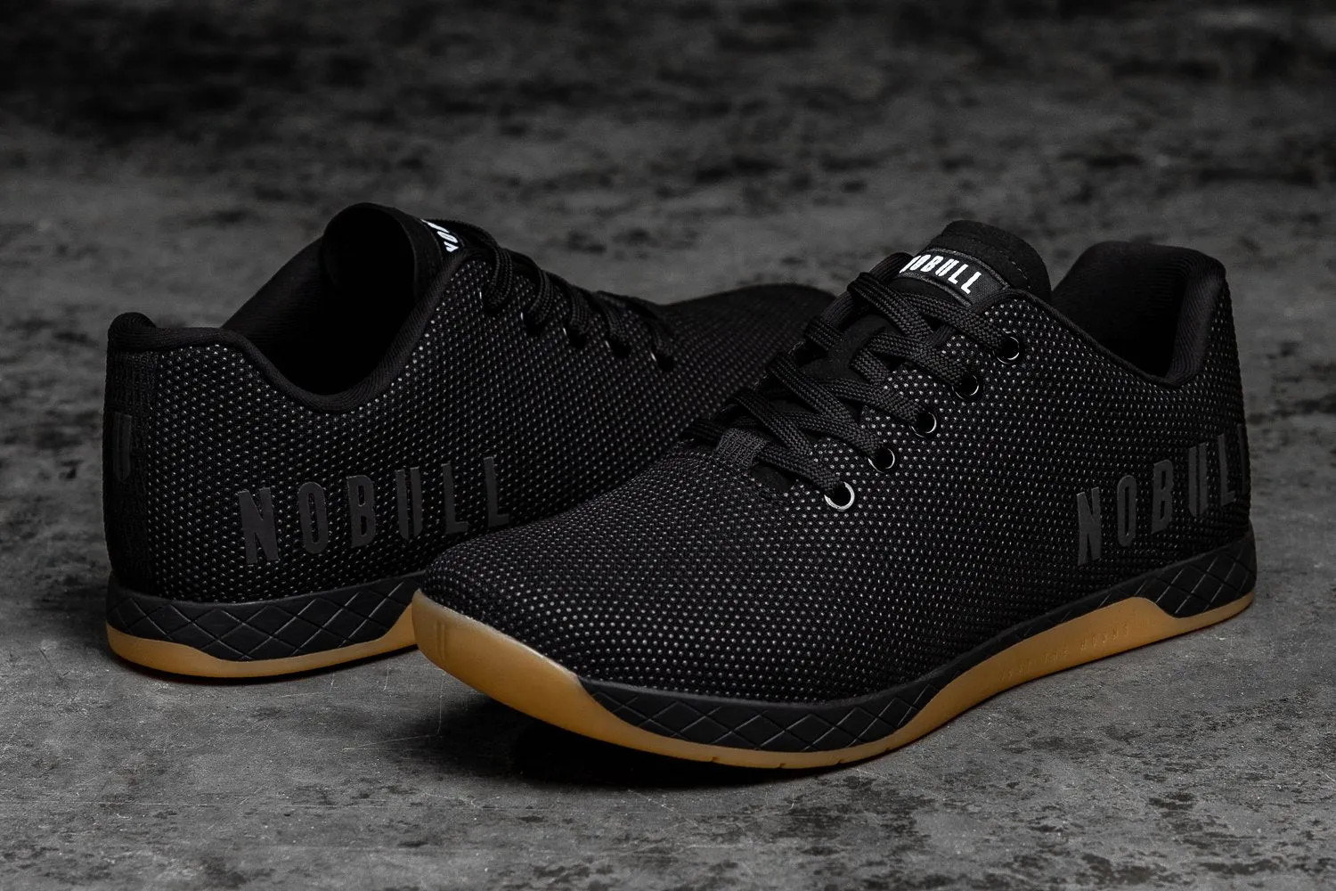 BLACK GUM TRAINER (WOMEN'S)