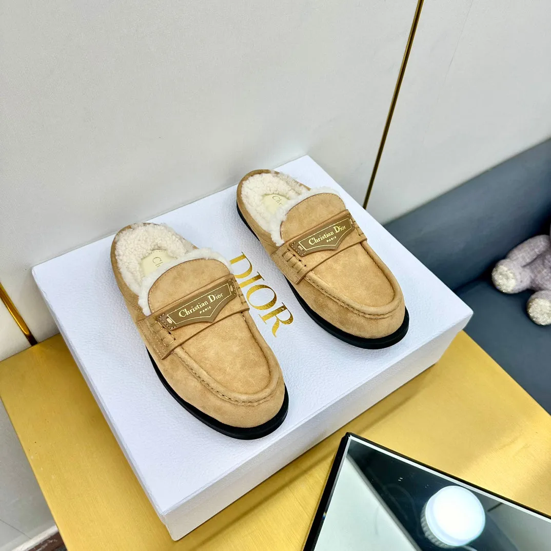 CD Boy Mule In Beige Vintage Suede With Wool Fleece Lining 111830