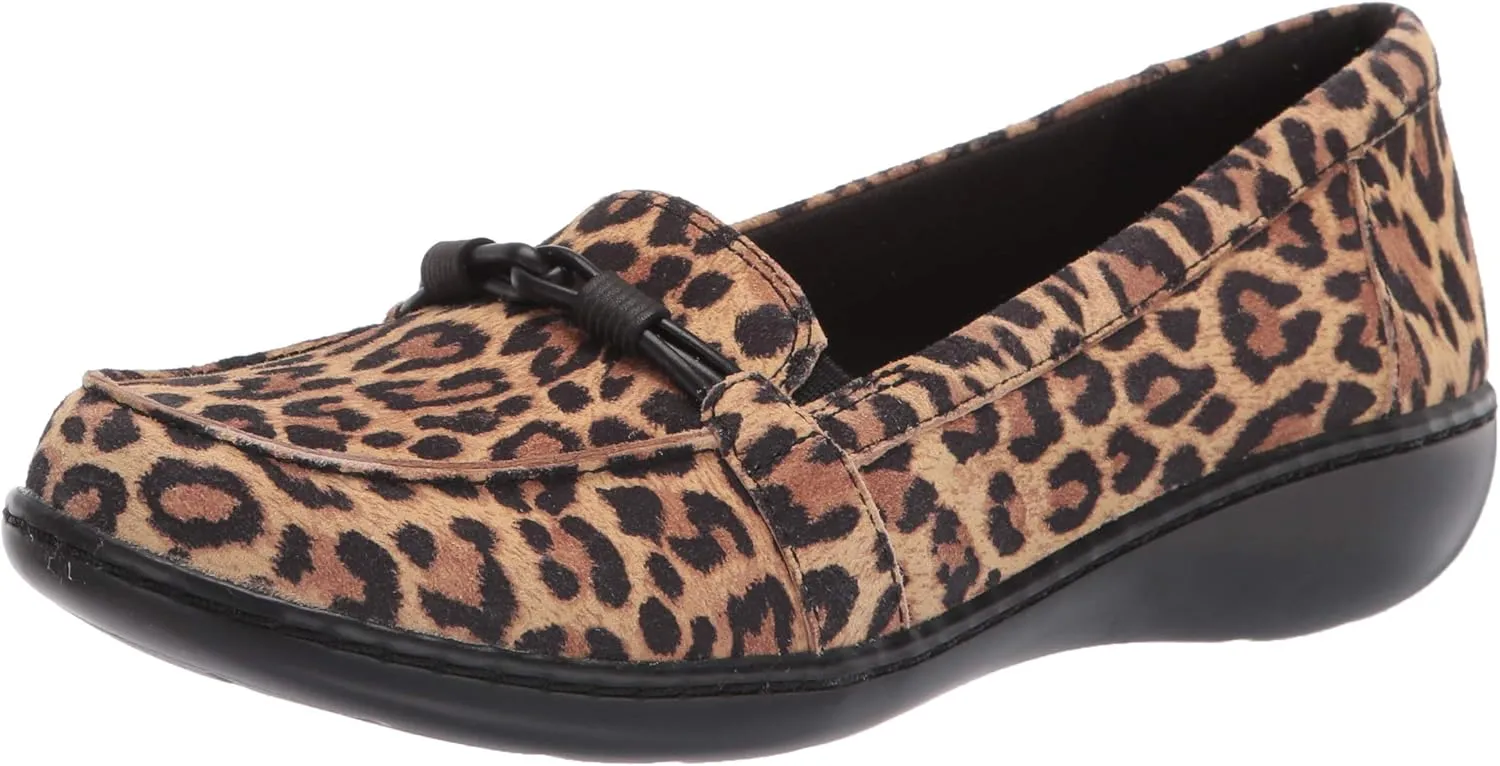 Clarks Women's Ashland Ballot Leather-9W Loafer