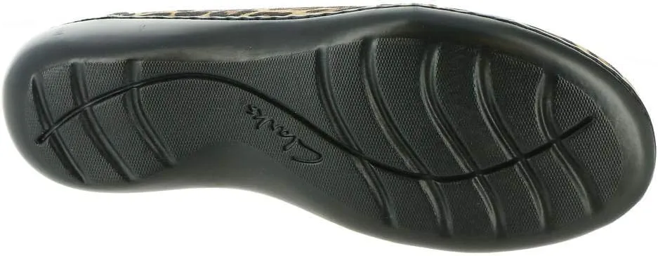 Clarks Women's Ashland Ballot Leather-9W Loafer