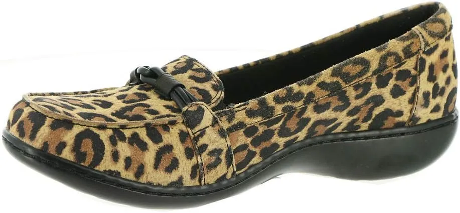 Clarks Women's Ashland Ballot Leather-9W Loafer