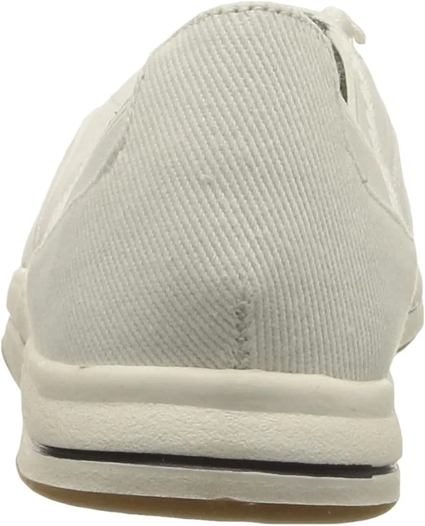 Clarks Women's Flat Sneaker