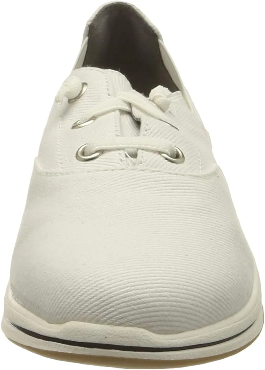 Clarks Women's Flat Sneaker