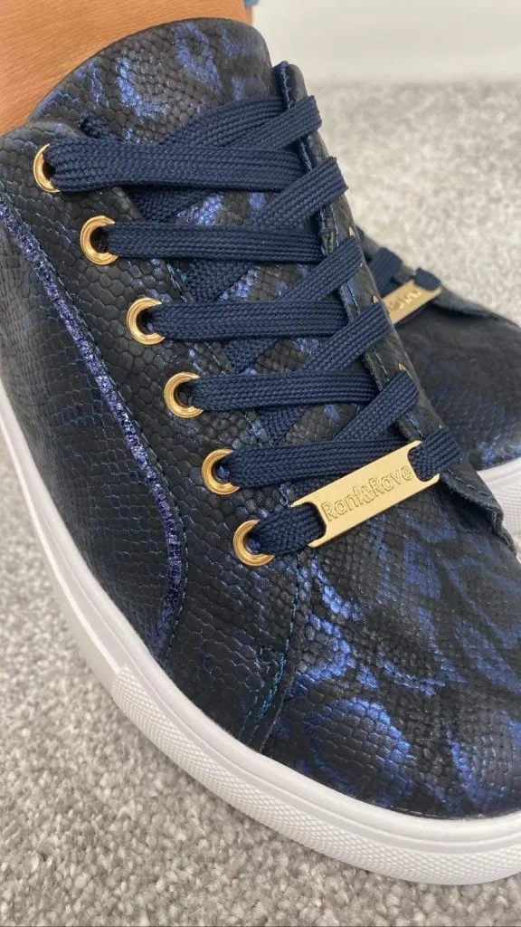 DEBBIE NAVY