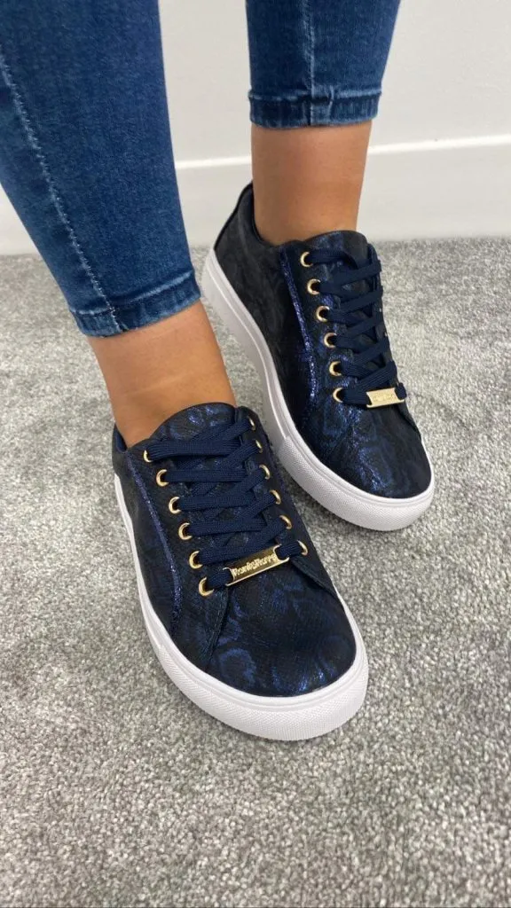DEBBIE NAVY