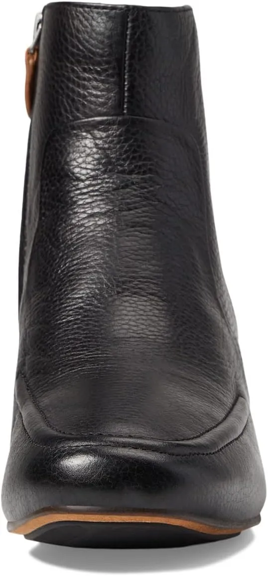 Gentle Souls by Kenneth Cole Women's Ella Apron Bootie Loafer Flat
