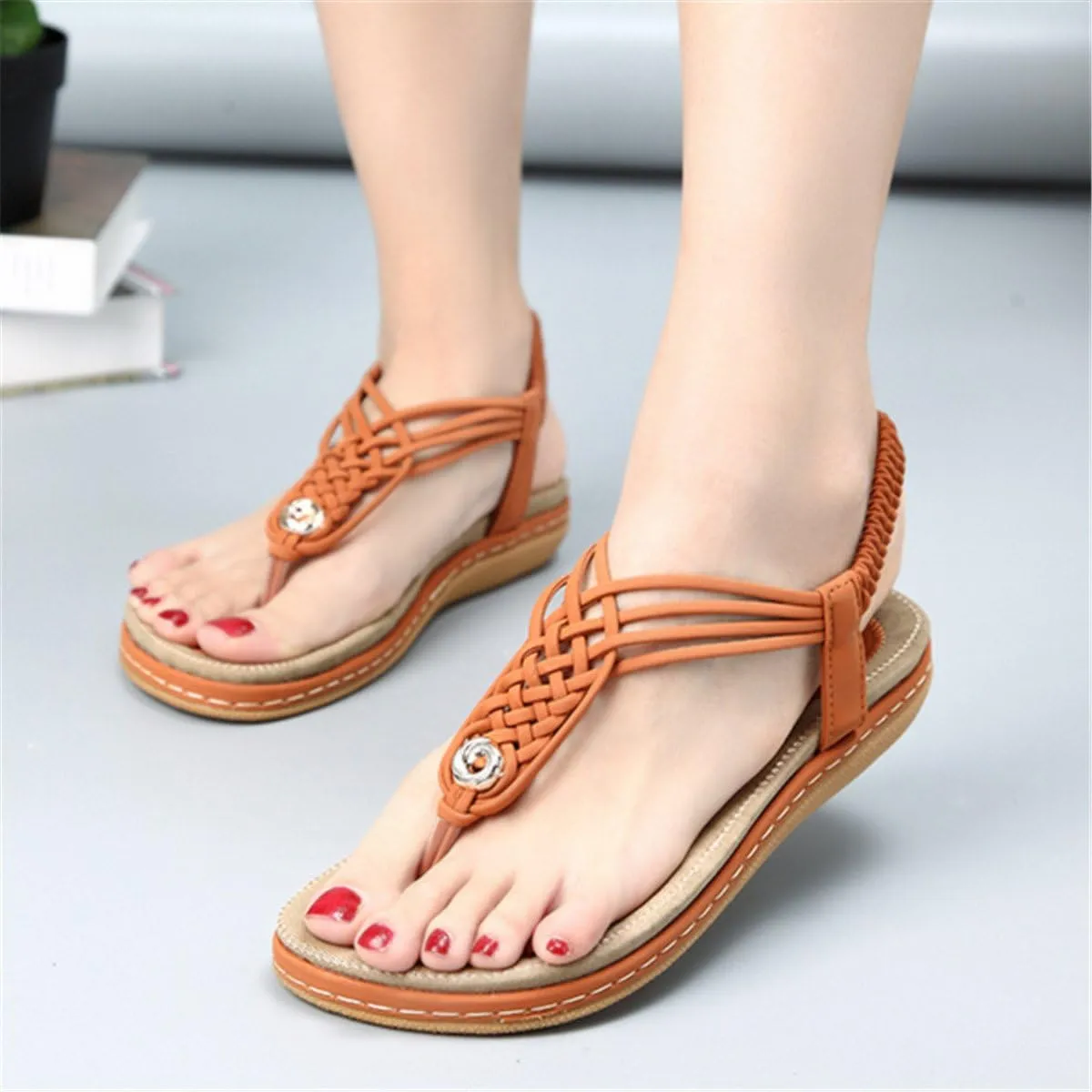 gracosy Summer Sandals for Women, Flat Sandals Flip Flops Thongs Clip Toe Slip On Elastic T-Strap Bohemia Beach Slippers