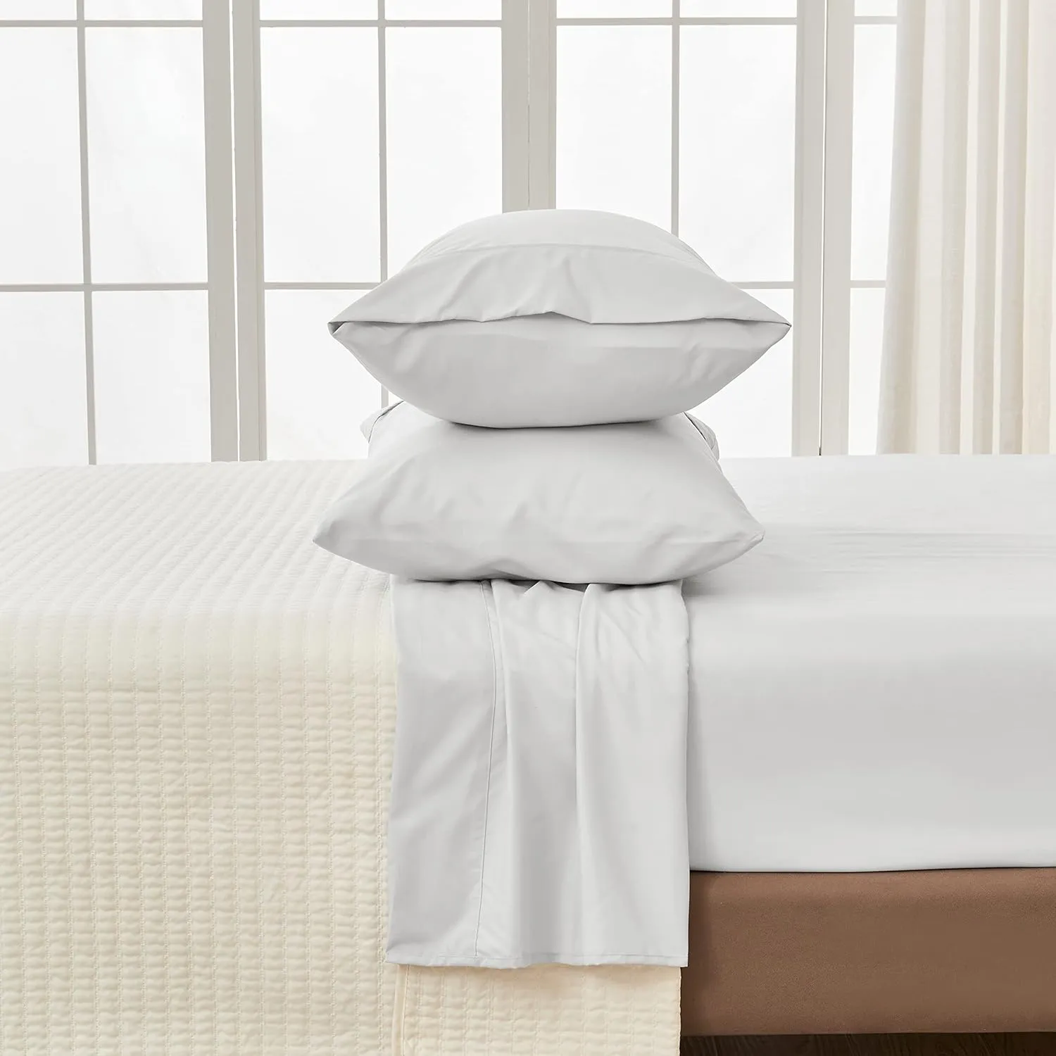 Great Bay Home 4-Piece Full White Microfiber Sheet Set | Ultra-Soft, Brushed Bedding Sheets & Pillowcases - Wrinkle & Fade Resistant, All-Season Bed Sheets for Bed (Full, White)