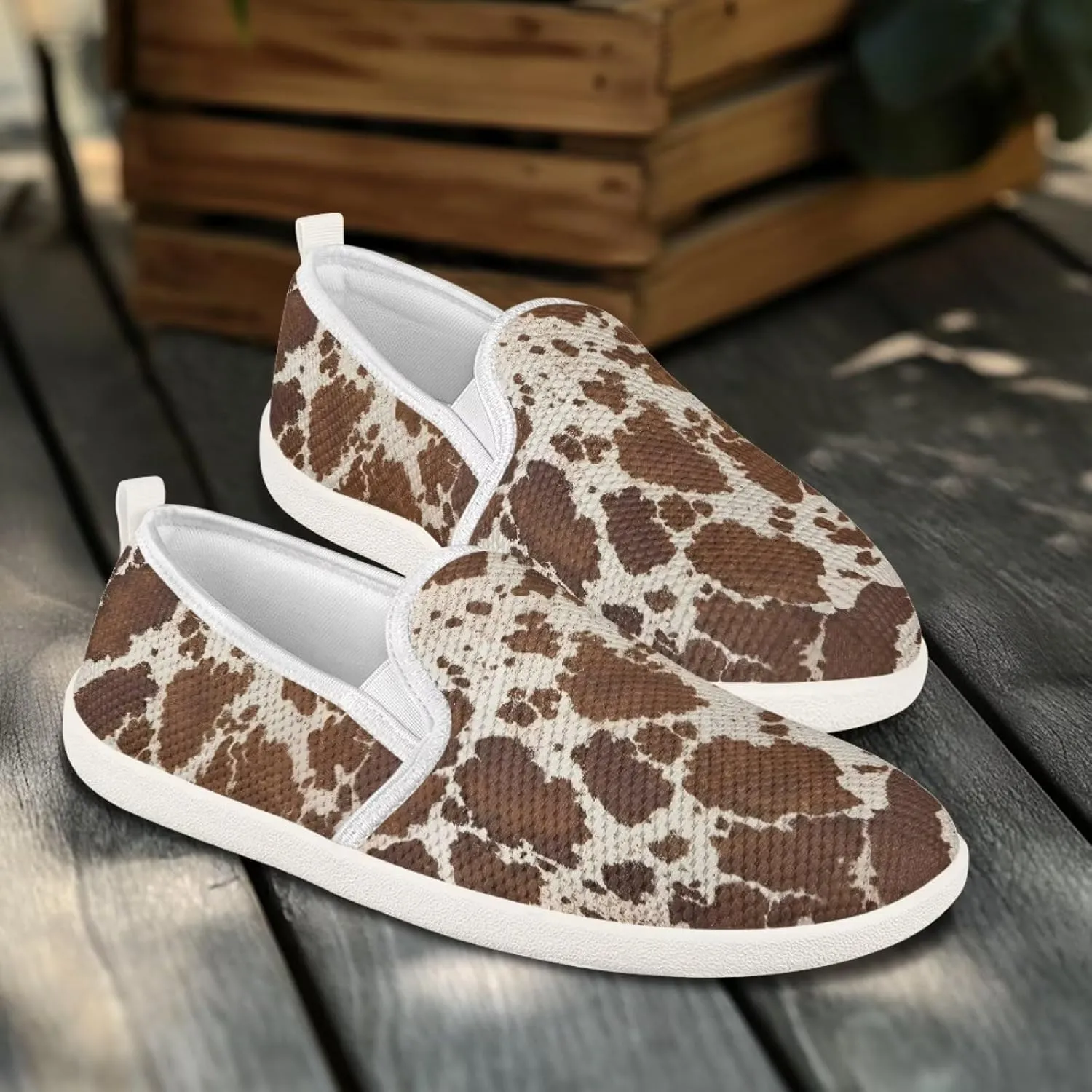 JoyLamoria Women's Ladybug and Daisy Rainbow Print Flats Shoes Leisure Shoes Slip On Work Shoes Comfort Walking Shoes for Travel