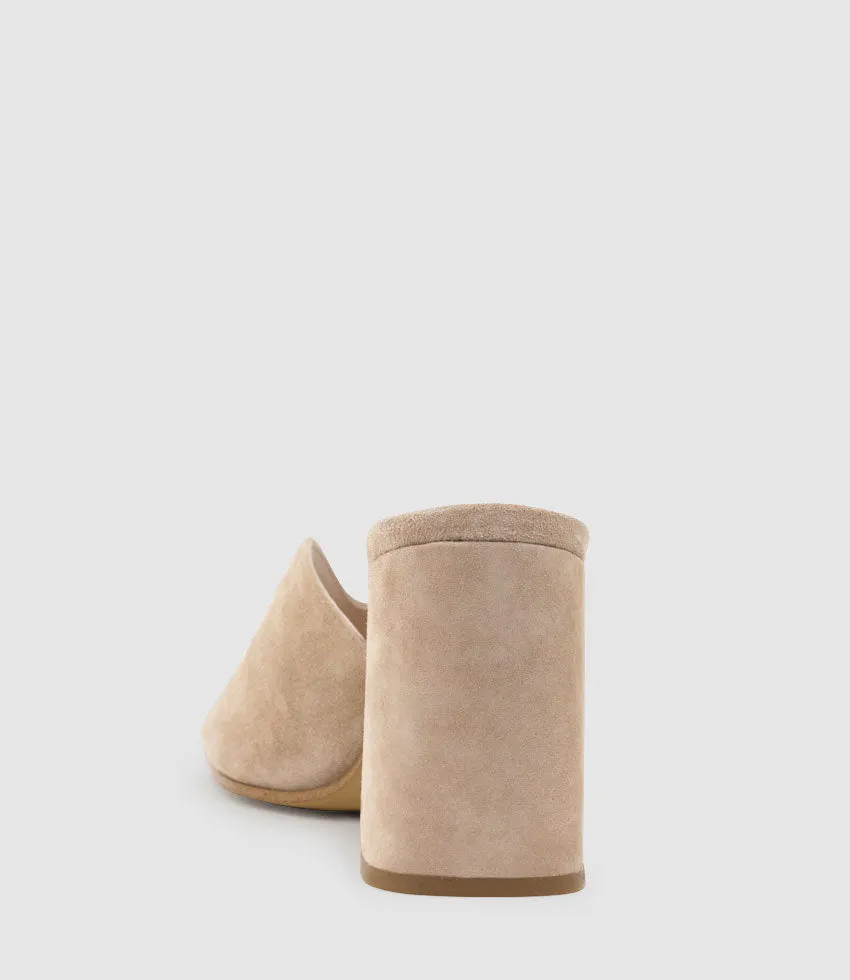 KATHY85 V Throat Slide in Nude Suede