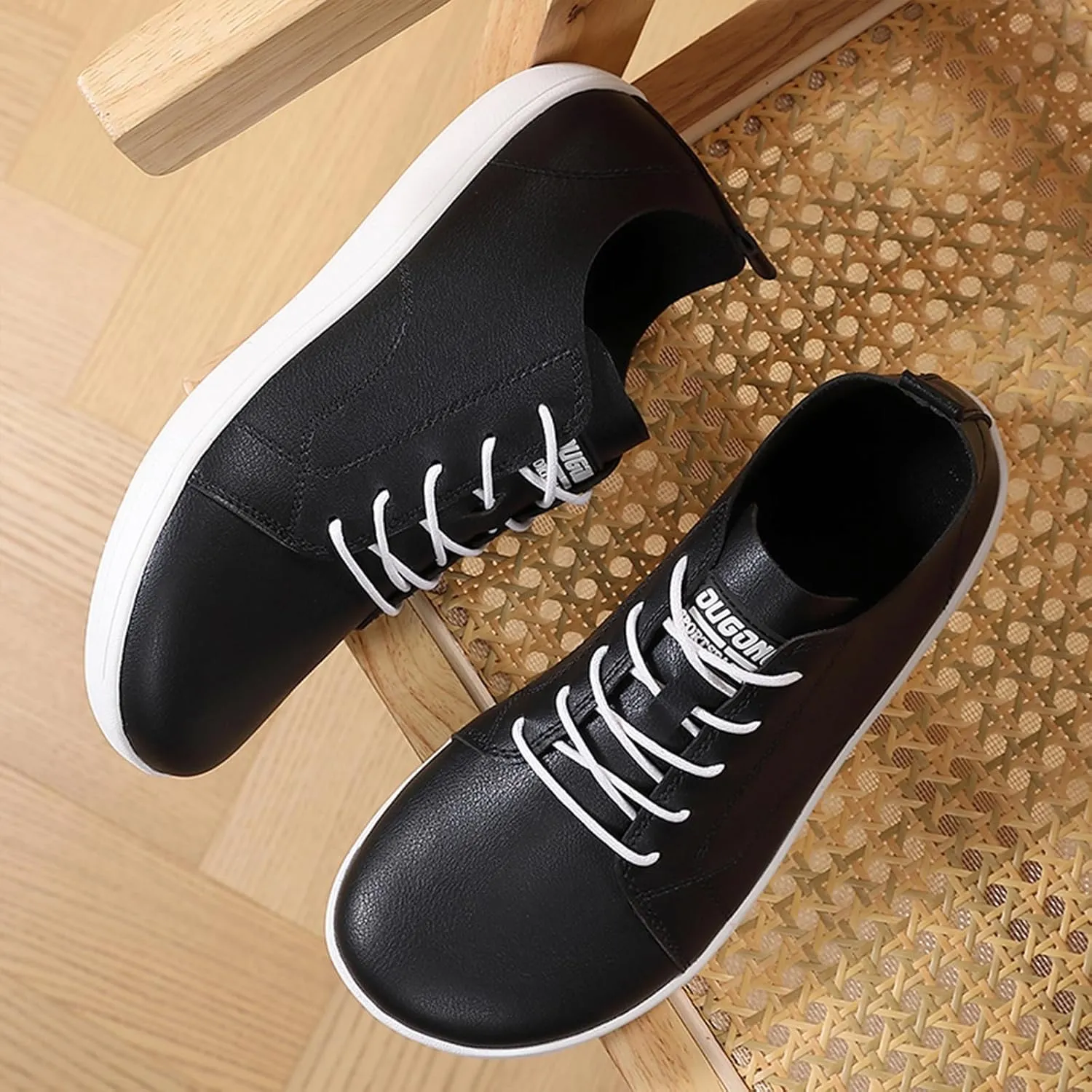 Men's Leather Wide Toe Minimalist Barefoot Shoes Casual Lace-Up Lightweight Zero Drop Sole Walking Running Shoes Comfortable Gym Trail Trainer Sneakers