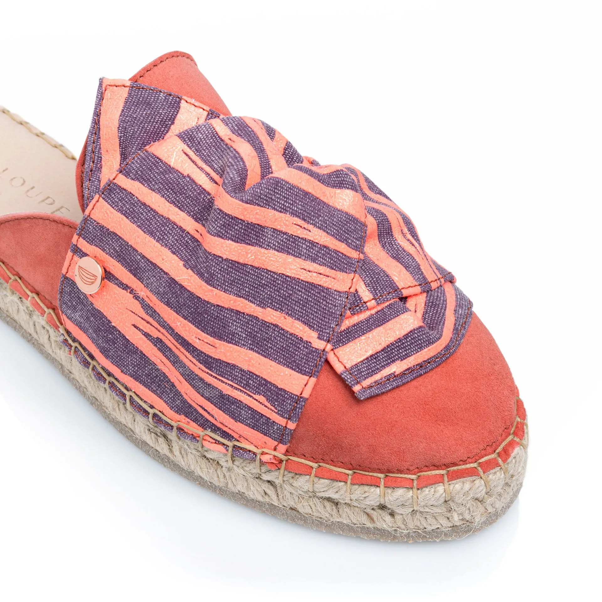 MUSE | CORAL ZEBRA