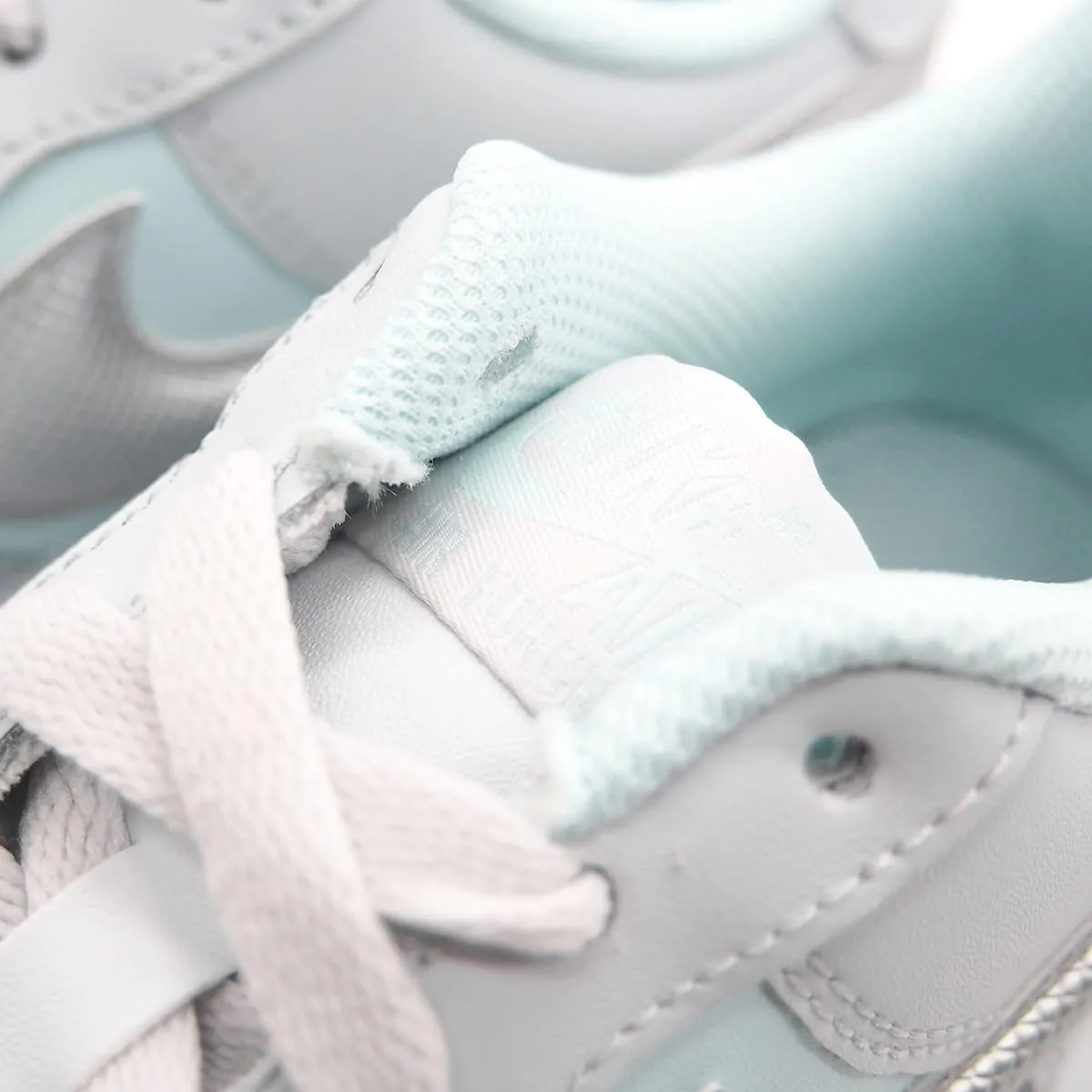 Nike Air Force 1 Big Kids' Shoes (HQ3249-043, Pure Platinum/Glacier Blue/Metallic Silver)