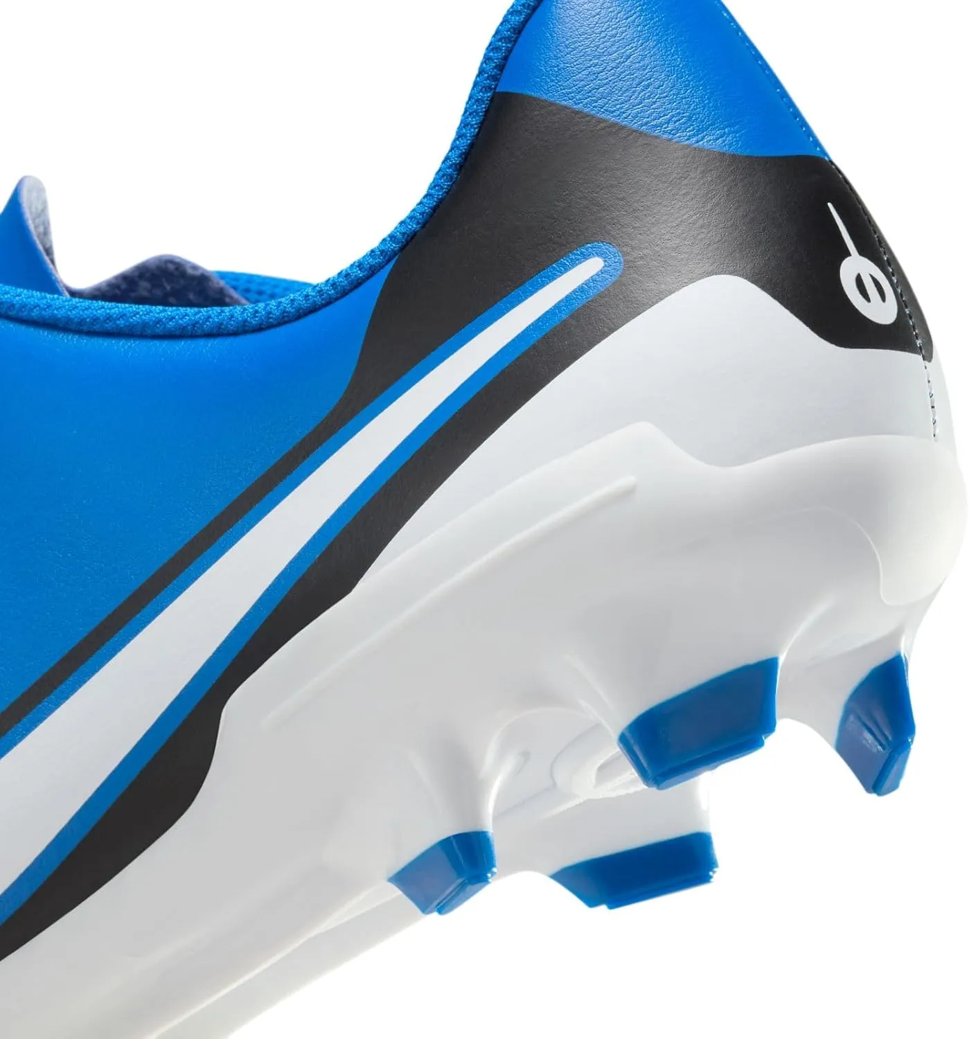 NIKE Men's Sneaker