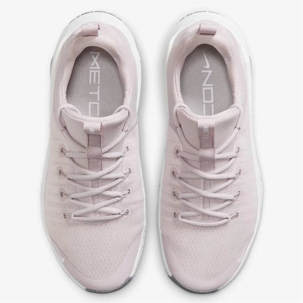 Nike Women's Free Metcon 6 Sneaker