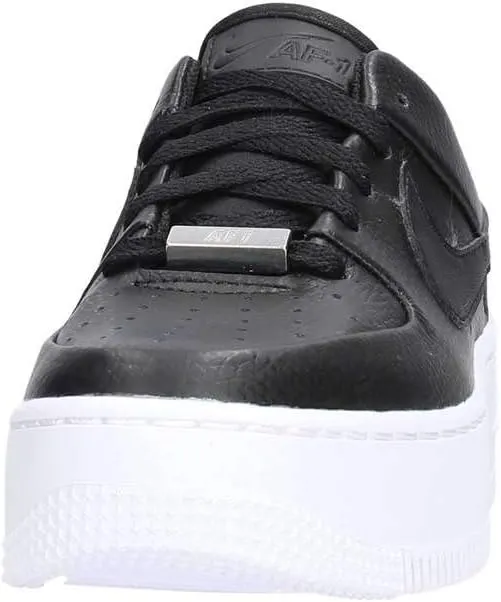 NIKE Women's Sneaker