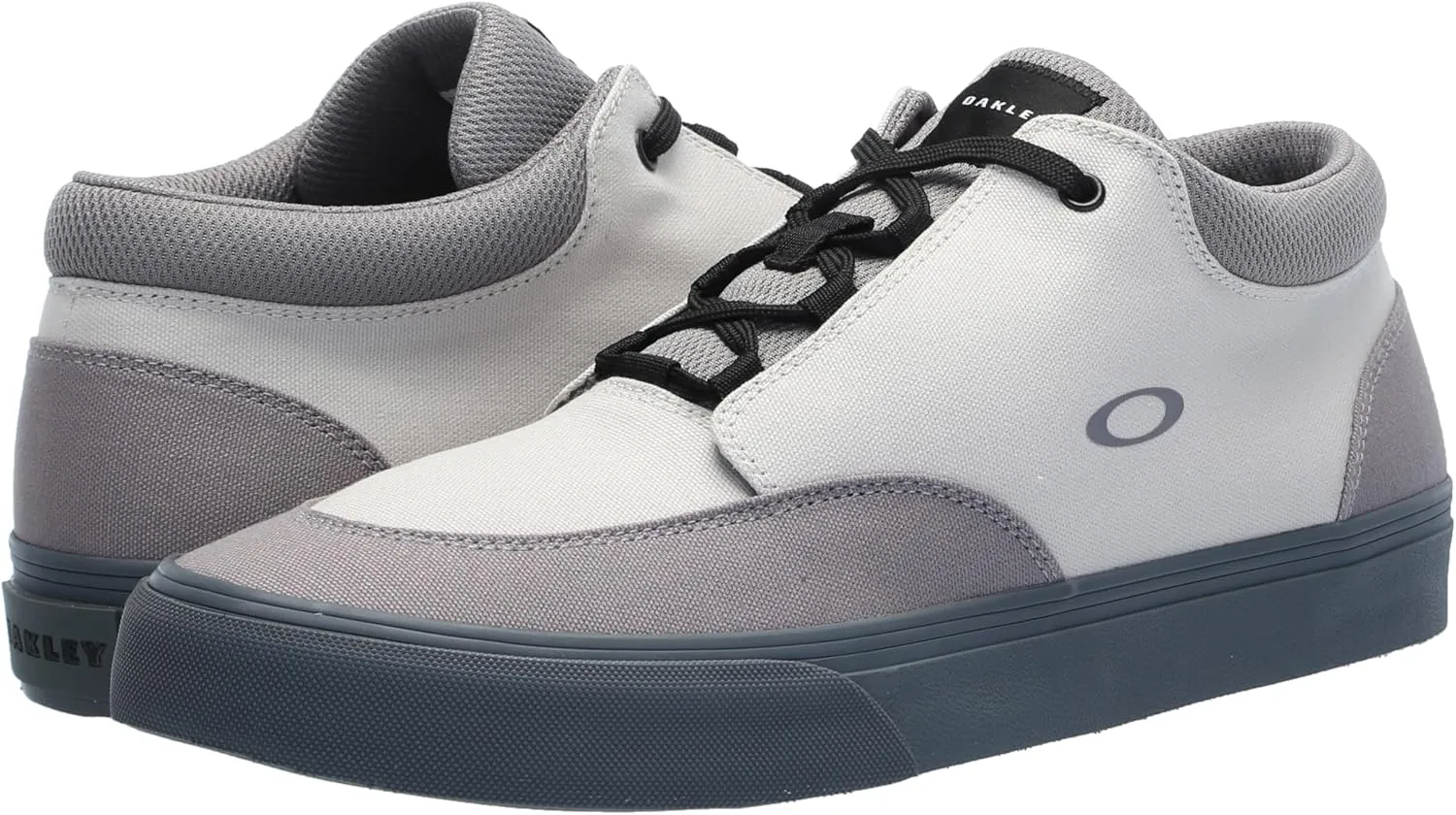 Oakley Men's Banks Low Canvas Sneaker