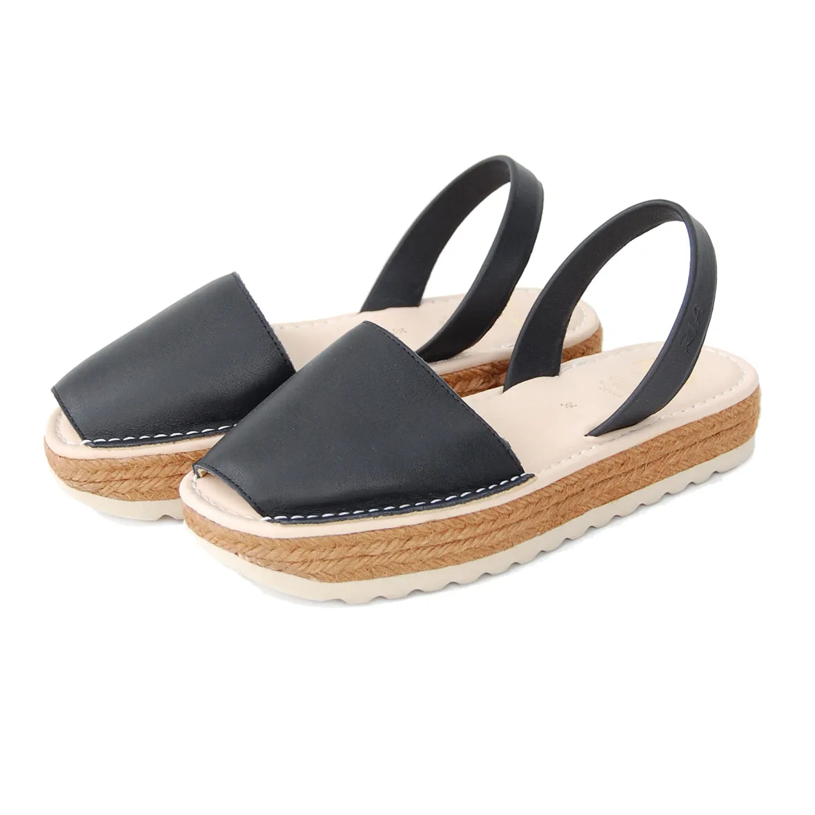 Paco Cushioned Sandal in Black