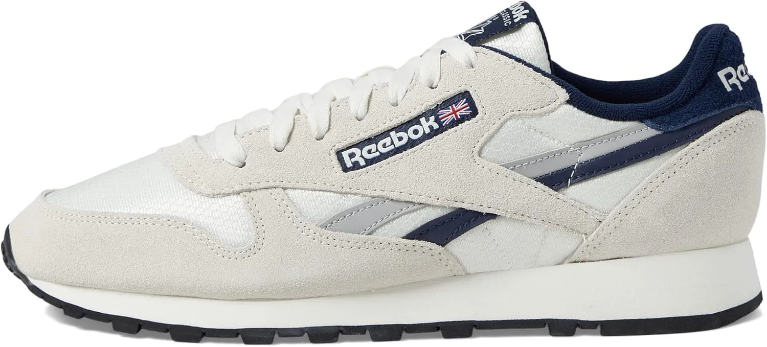Reebok Unisex-Adult Classic Leather V1 Sneaker
