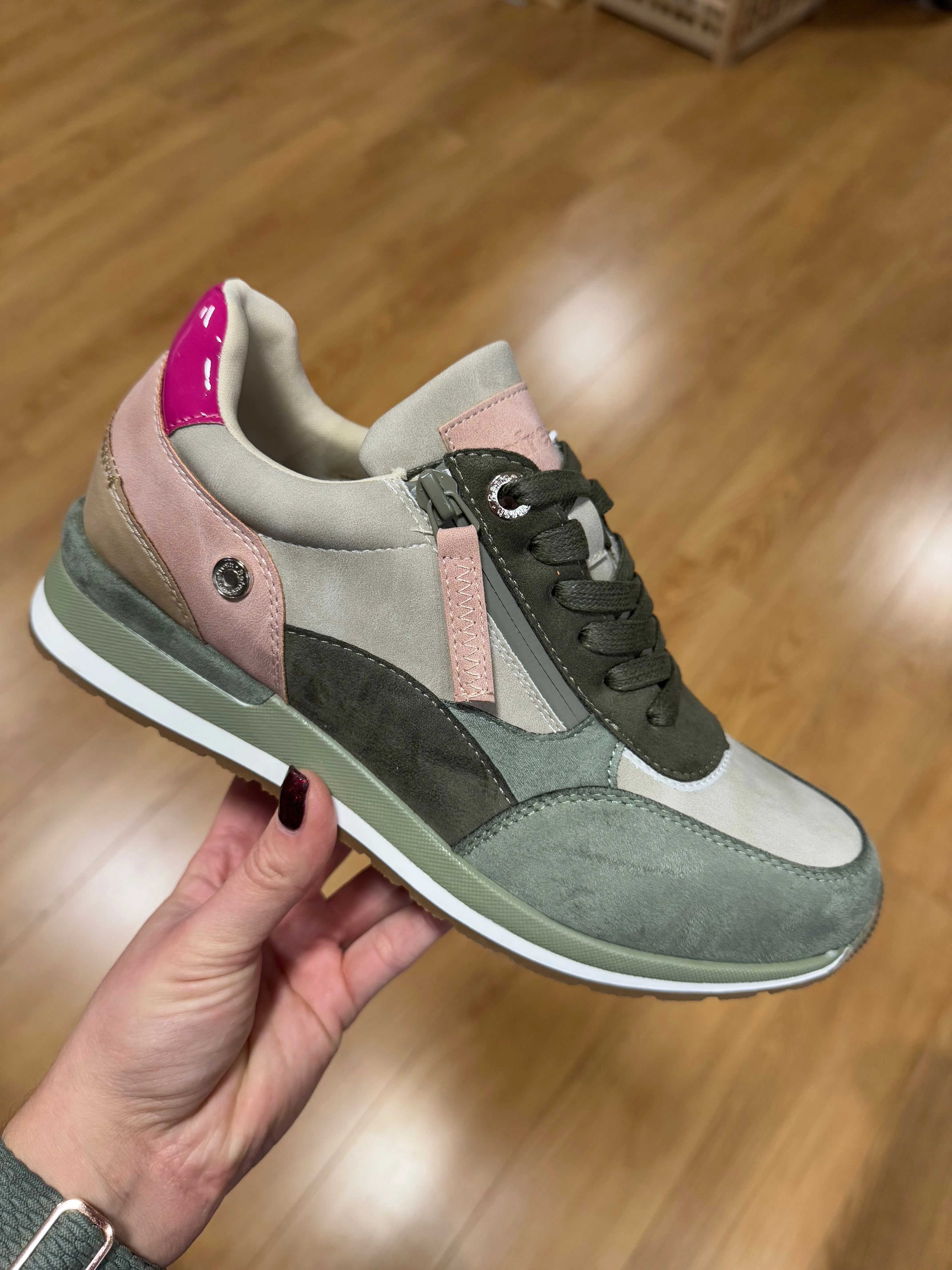 Refresh Khaki Multi Zip Trainer