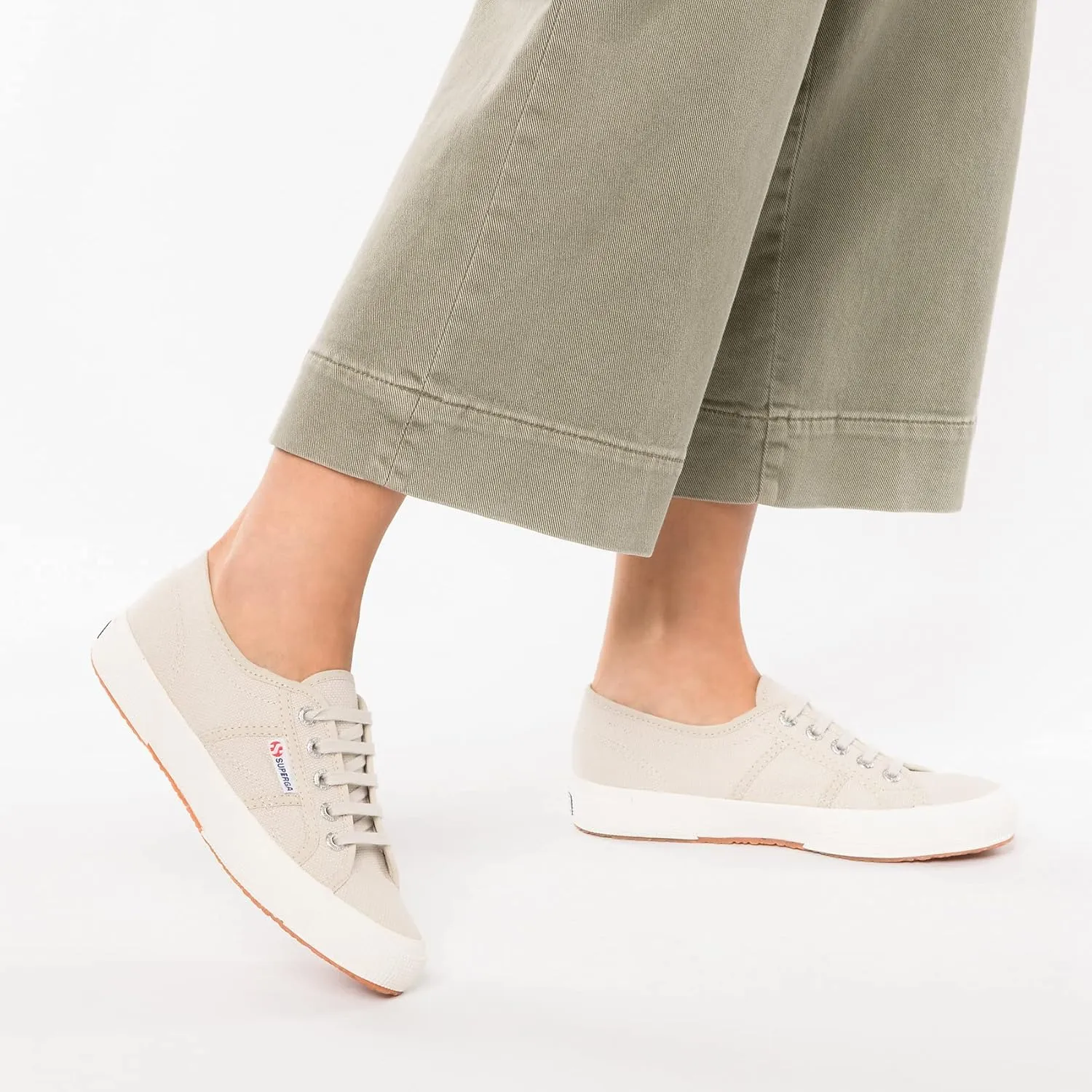 Superga Unisex 2750 Cotu Classic Sneaker