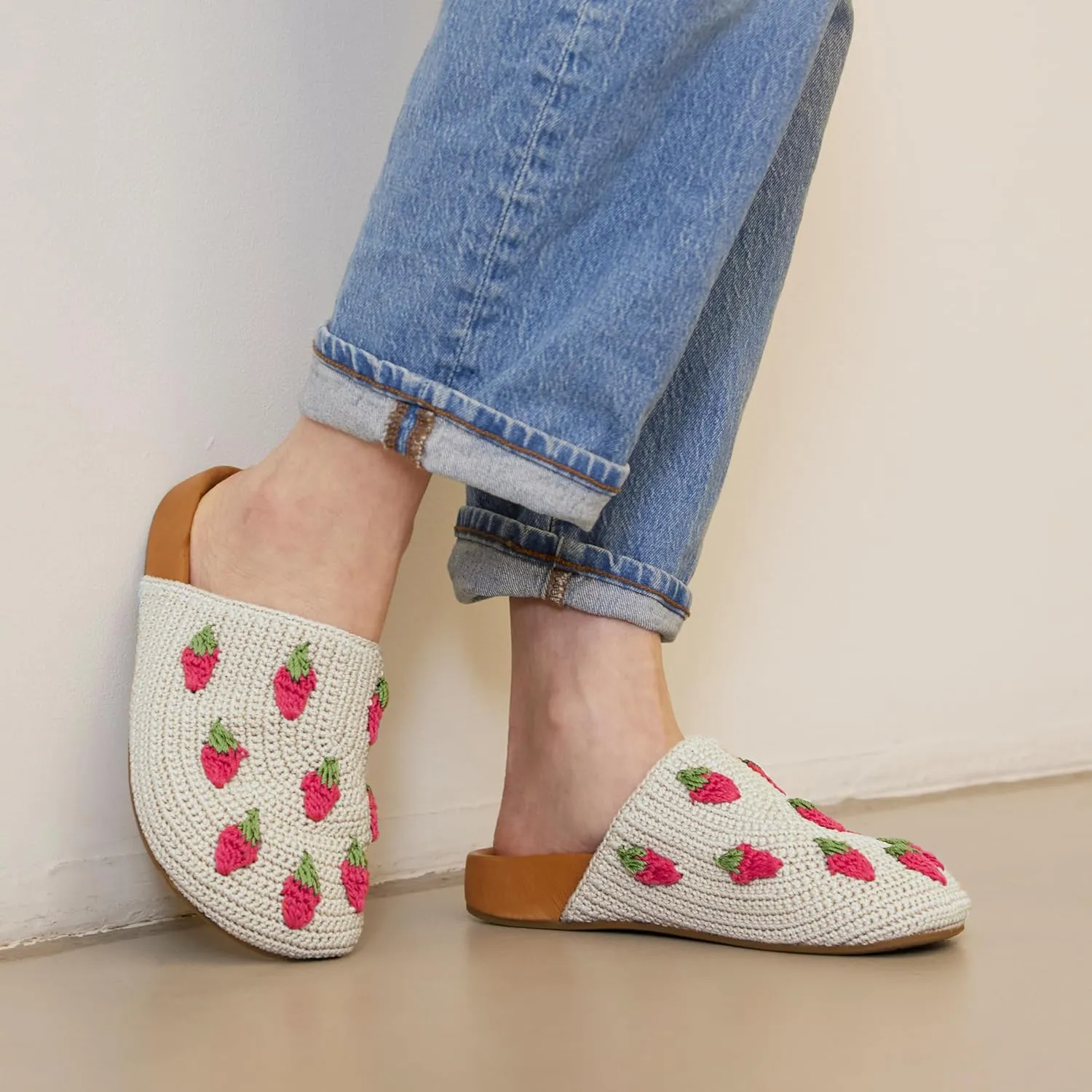 The Sak Bolinas Clog Shoe - Women's Slip On Sandal for Indoor & Outdoor Use, Comfortable Mule Shoes