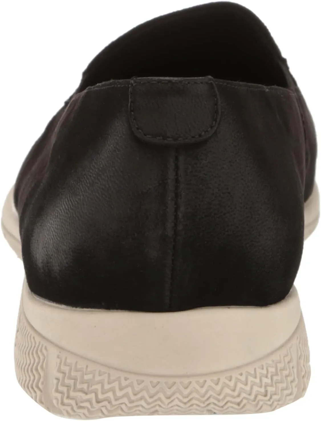 Trotters Women's Universal Loafer