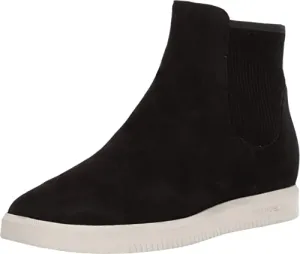 Vince. Women's Contemporary Sneaker, Black, 6