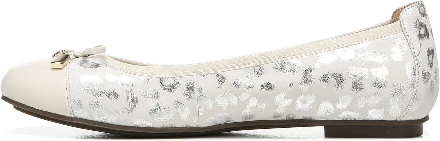 Vionic Women's Minna Flat