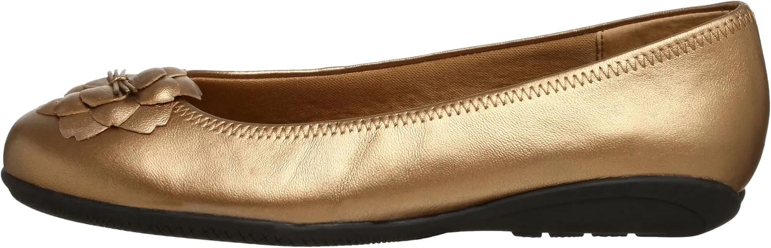 Walking Cradles Women's Trina Flat w/Flower