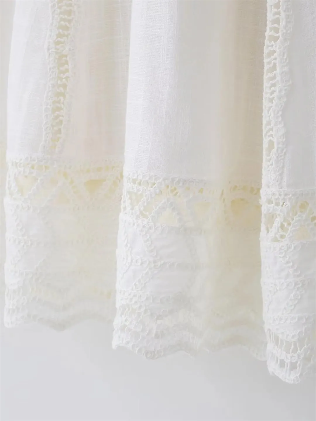 Womens White Hollow Out Skirt Lace Insert and Lace Trim Hem Elastic Waist Casual Skirts